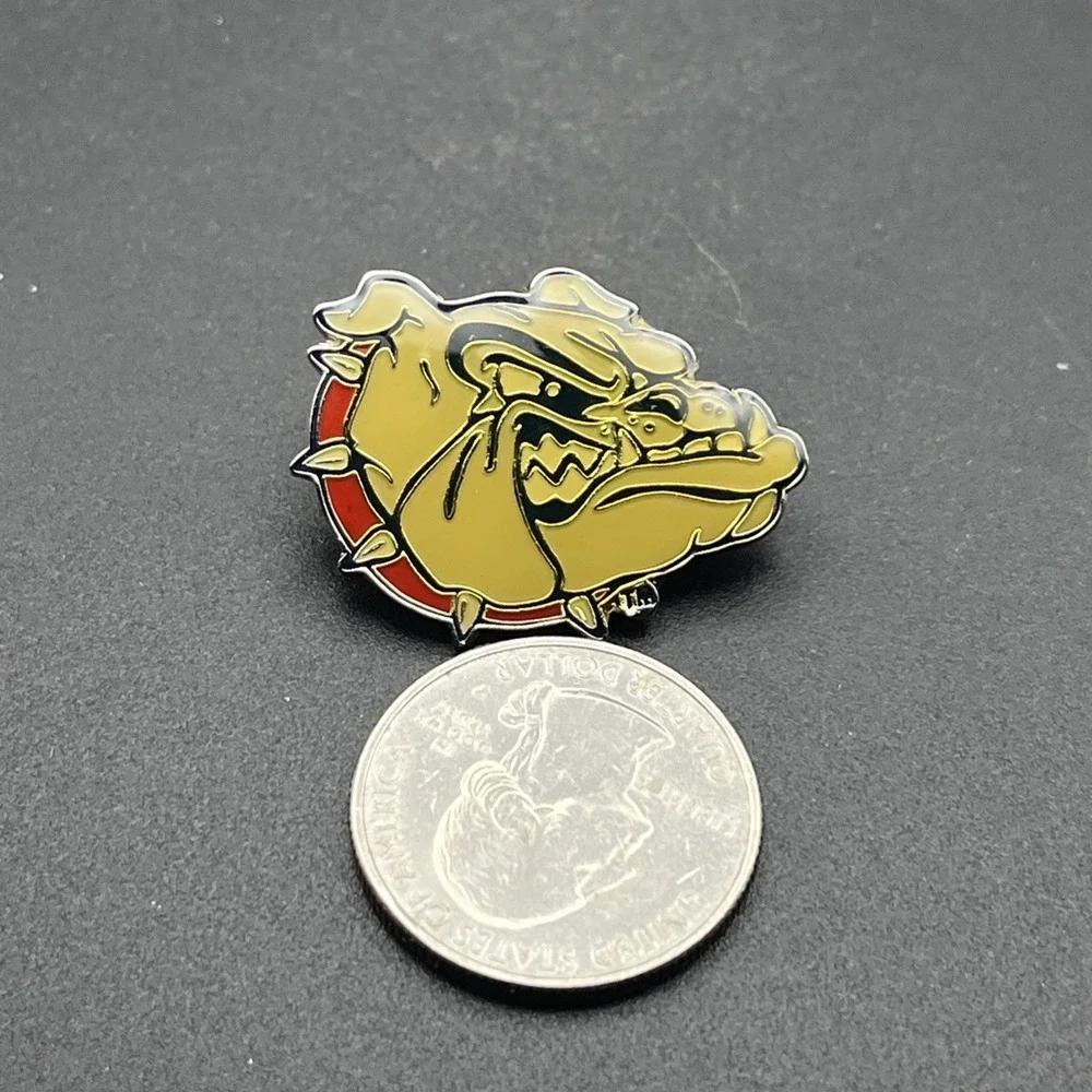 NCAA University Of Georgia Bulldogs Mascot Football Hat Lapel Pin‎